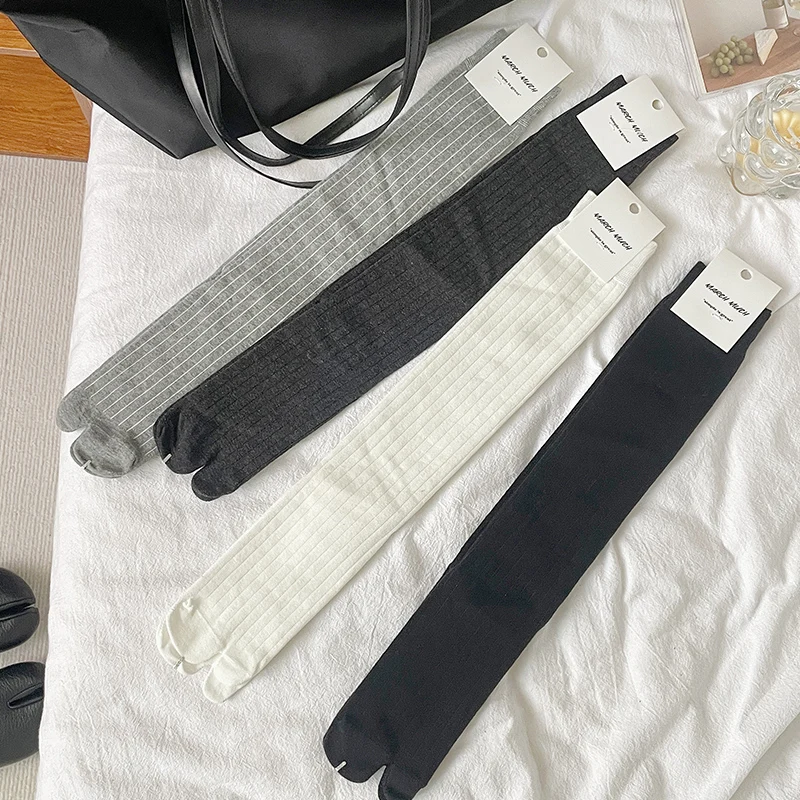Lolita Cotton Two-Toed Thigh H - Toe Sock Split ulasan dan harga