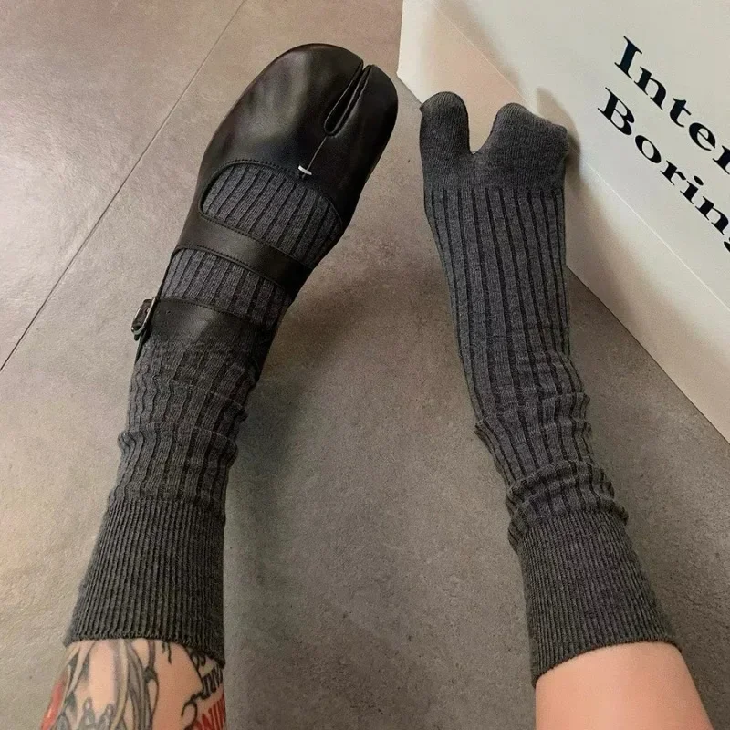 Lolita Cotton Two-Toed Thigh H - Toe Sock Split ulasan dan harga